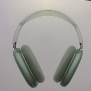 Empty apple air pod max box